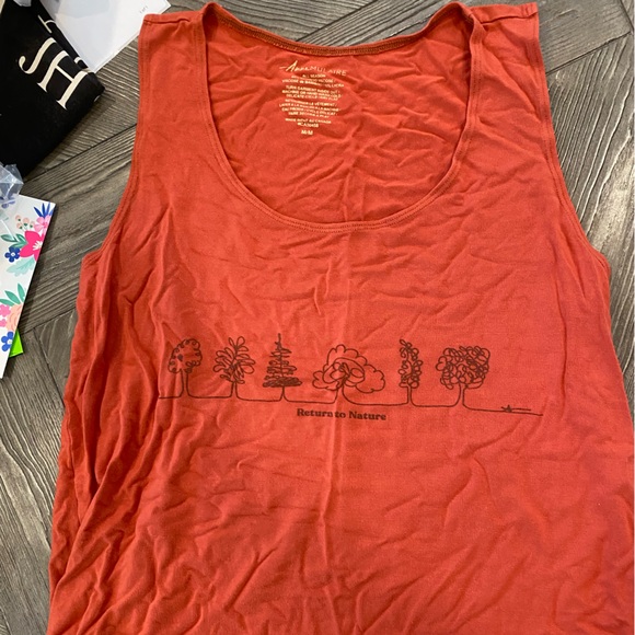 Rust Graphic Tank Top - Picture 2 of 3